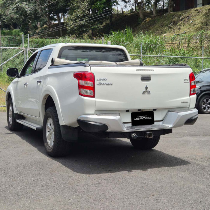 MITSUBISHI L200 - Image 4
