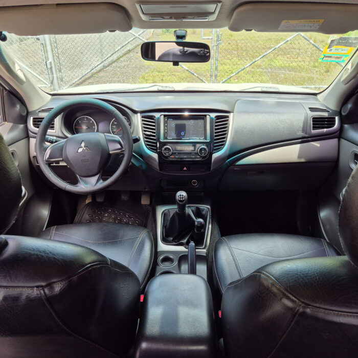 MITSUBISHI L200 - Image 3