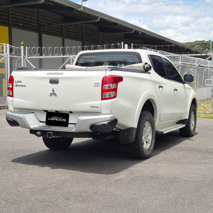 MITSUBISHI L200 - Image 5