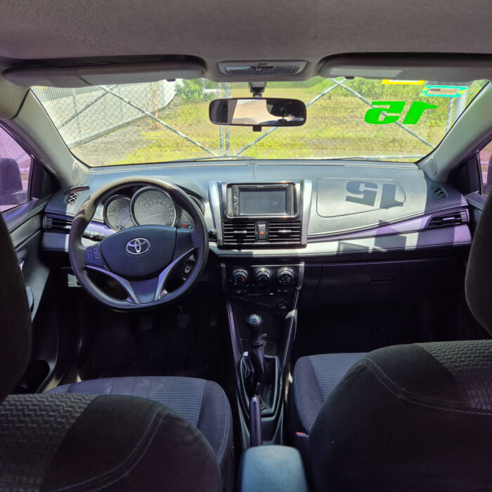 TOYOTA YARIS - Image 3
